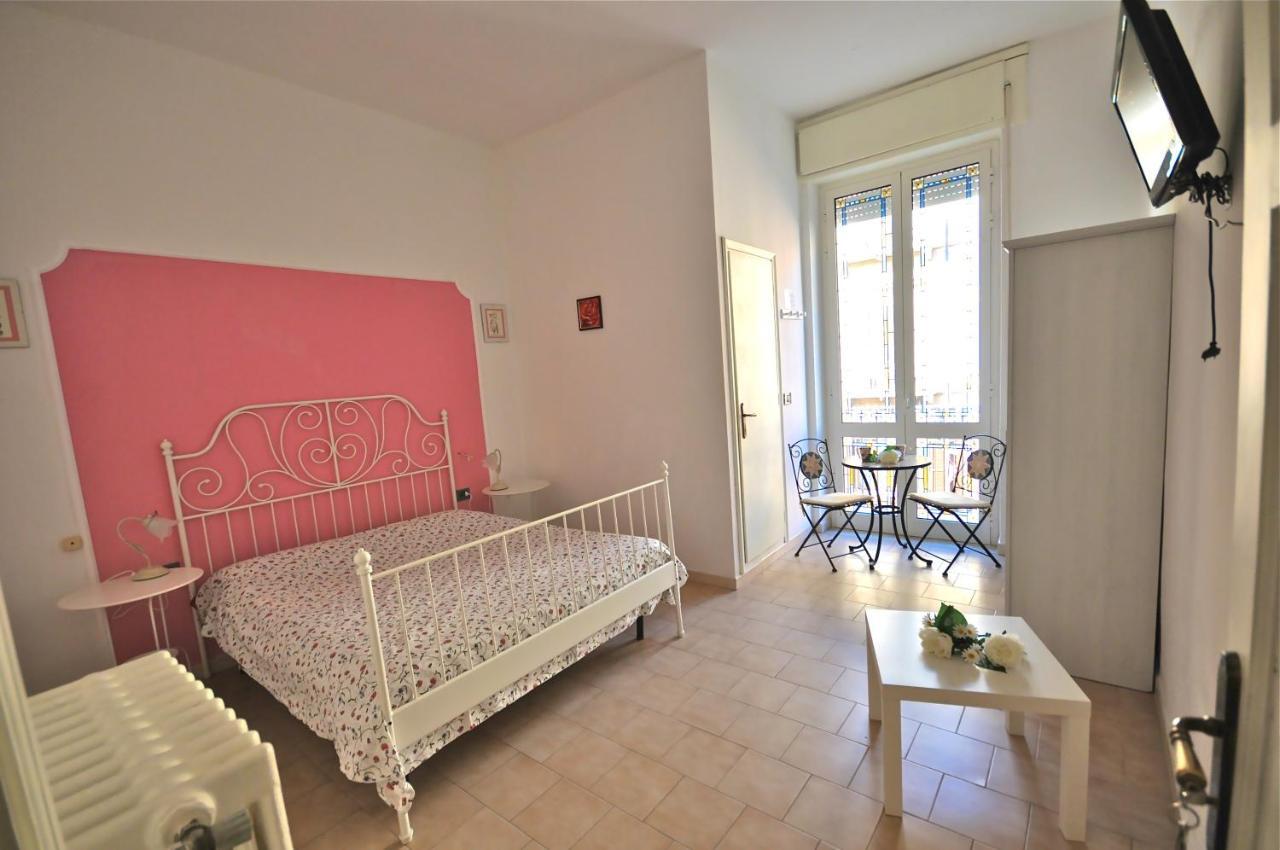Villa Rosa Dei Venti Viareggio Oda fotoğraf